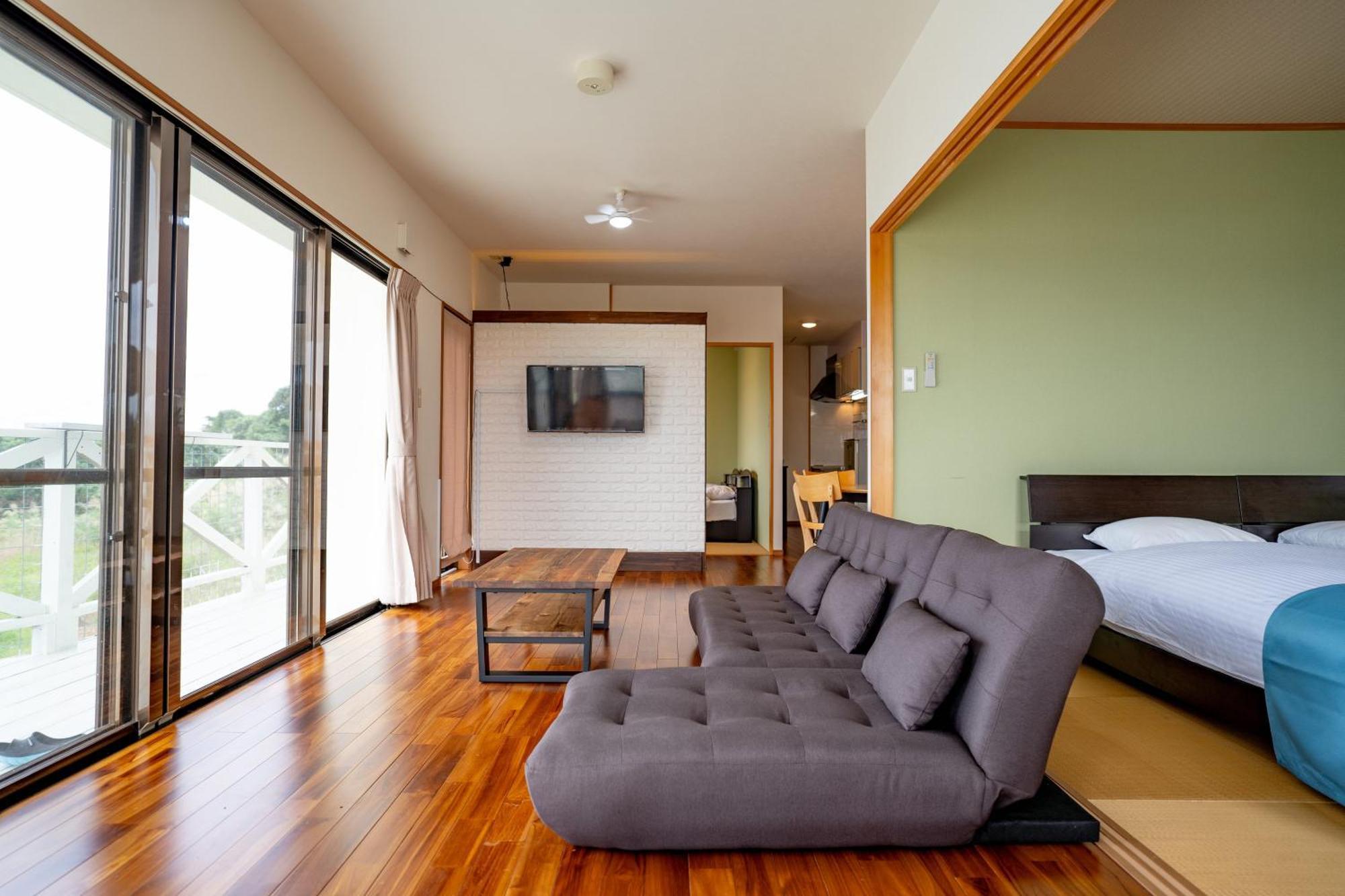ペンションパシフィカ古宇利 Vila Kouri Exterior foto