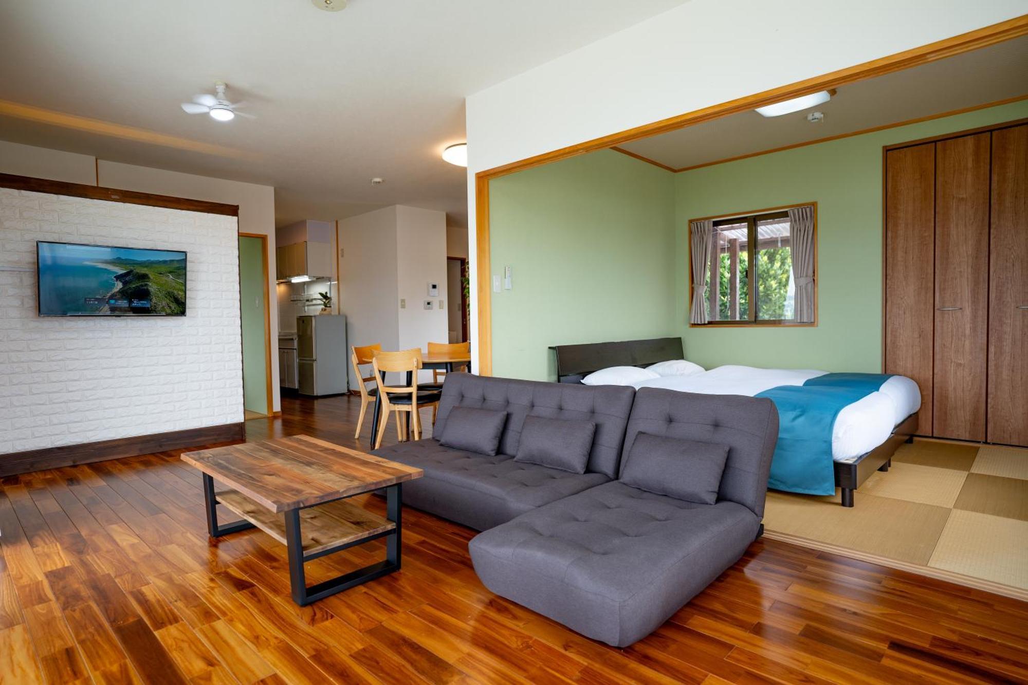 ペンションパシフィカ古宇利 Vila Kouri Exterior foto