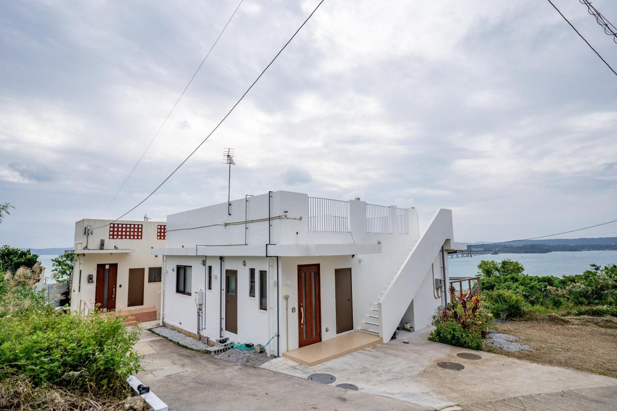 ペンションパシフィカ古宇利 Vila Kouri Exterior foto