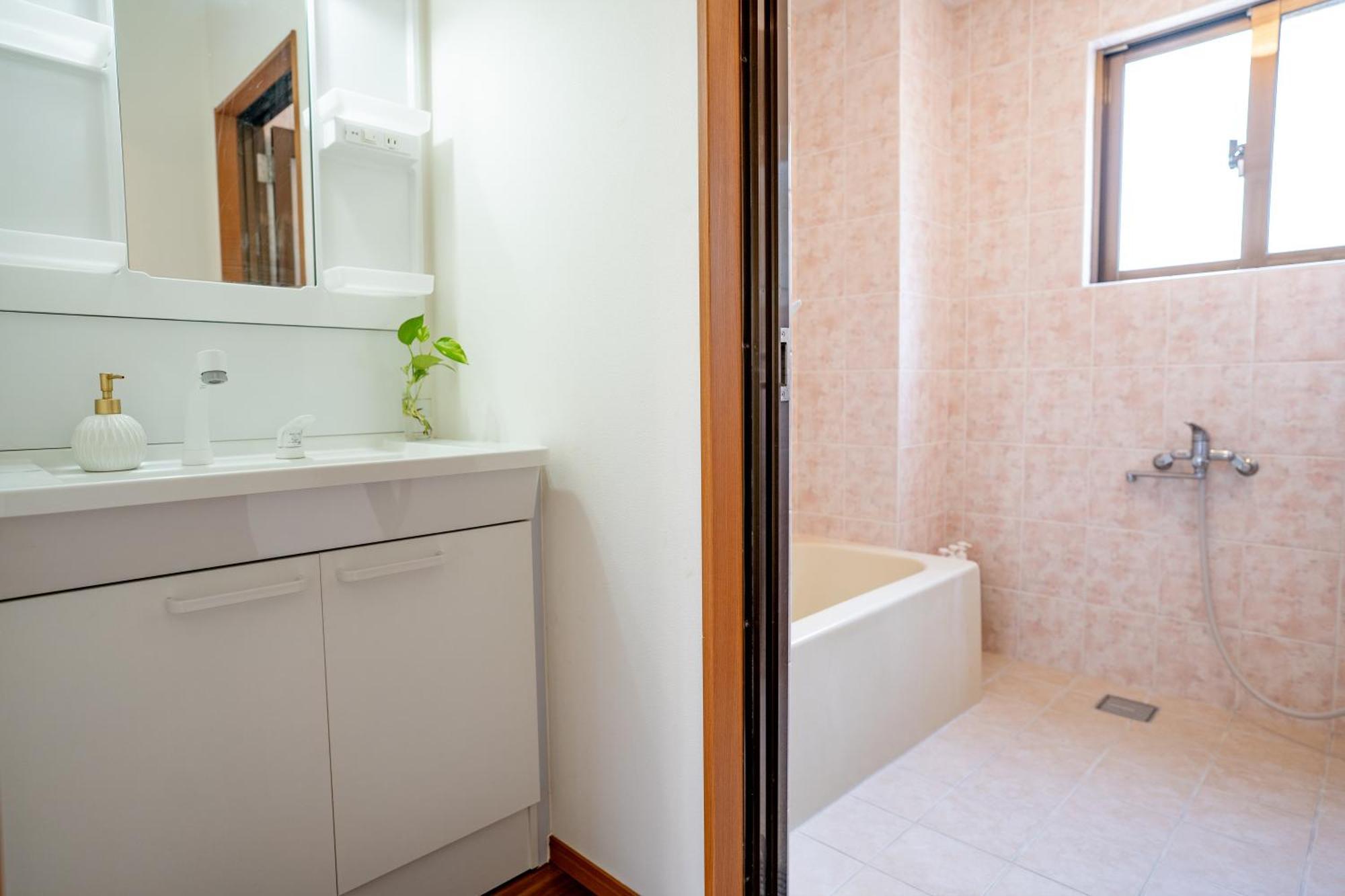 ペンションパシフィカ古宇利 Vila Kouri Exterior foto